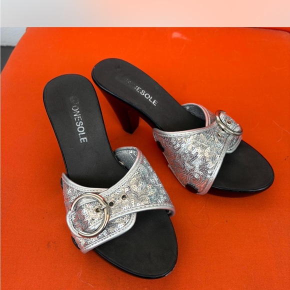 Y2K Silver Sequin kitten Heels - Picture 1 of 3